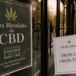 Aux bienfaits du cbd - saint maurice : adresse et horaires sur vitrine
